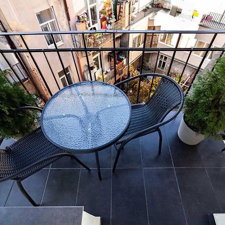 Кості Левицького 11 Lviv Ngoại thất bức ảnh