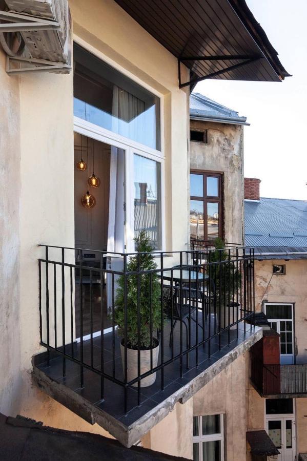 Кості Левицького 11 Lviv Ngoại thất bức ảnh